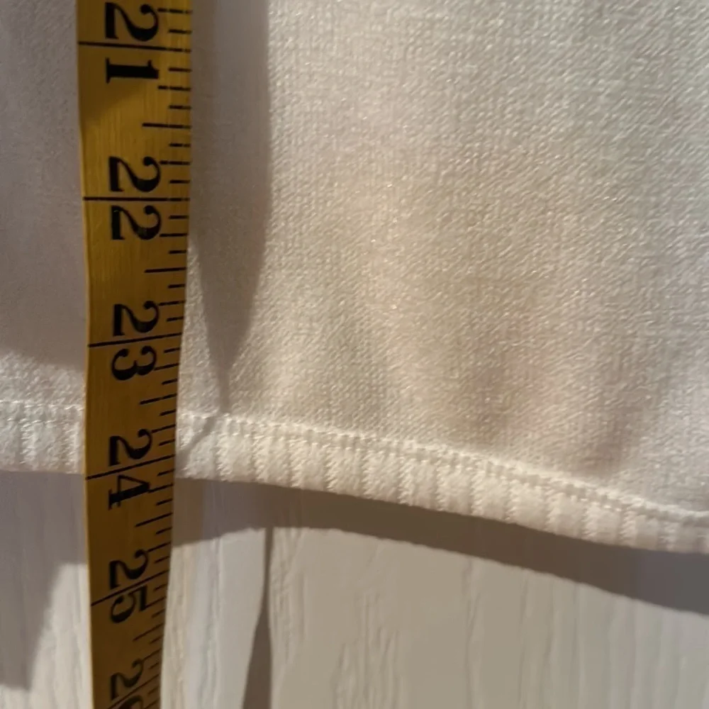 Style rack Sz S Cream double V-neck lightweight sweater NWT
